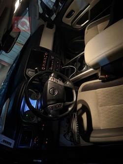 نيسان تيتان